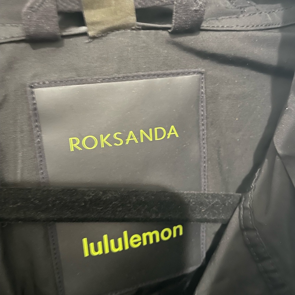 Lululemon x Roksanda Face Forward Cape - Picture 4 of 7